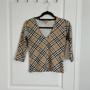 BURBERRY TOP ❤️